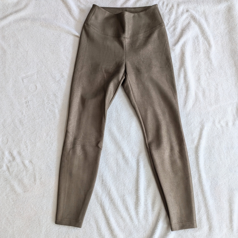 White House Black Market Tan Gold Foiled Faux Suede Runway Leggings Size 4 Short